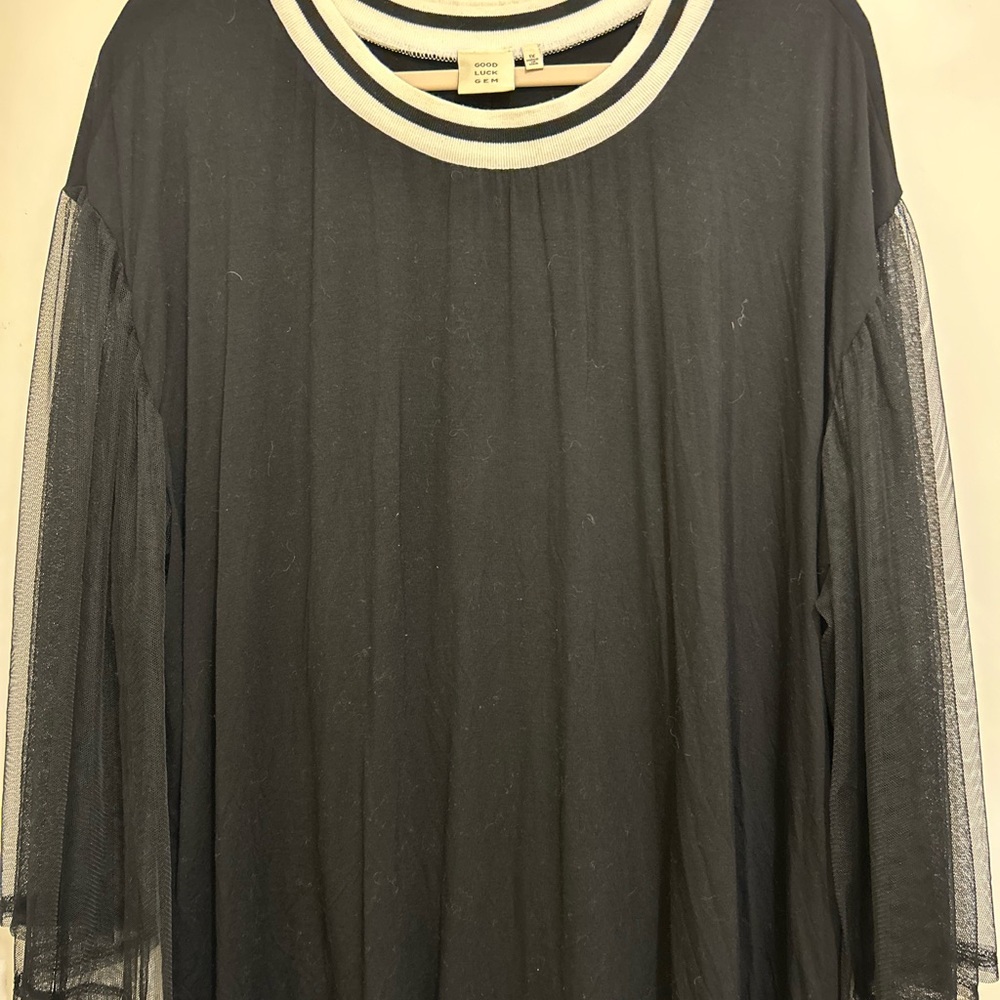NWOT Good Luck Gem Lightweight Black Stretch Top W/White Trim & Mesh Sleeves, 1X